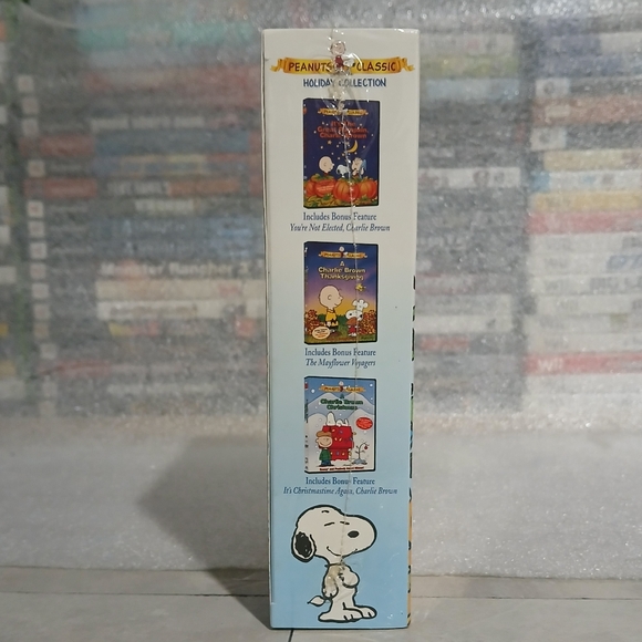 Peanuts Classic Holiday Collection 3-DVD Boxed Set (NEW SEALED) - Picture 2 of 9